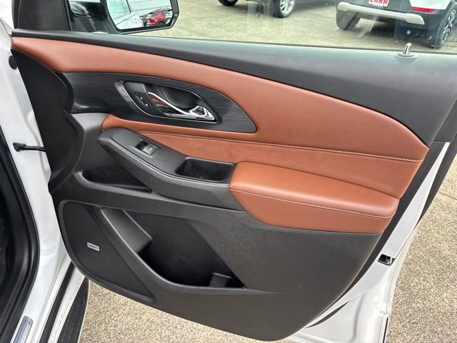 Used 2018 Chevrolet Traverse High Country w/ LPO, 'HIT The Road' Package AWD/4WD image 44
