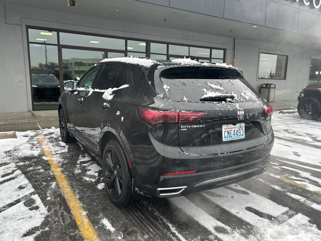 Used 2024 Buick Envision Sport Touring image 5