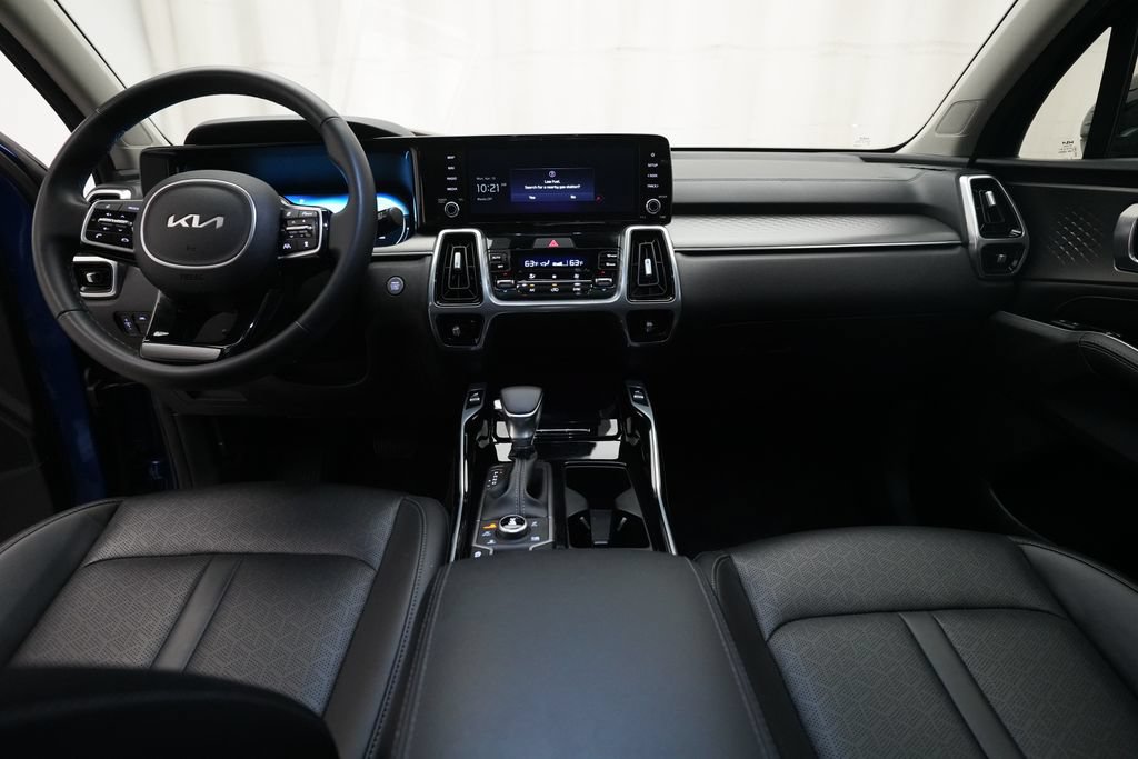 Used 2023 Kia Sorento SX AWD/4WD image 5