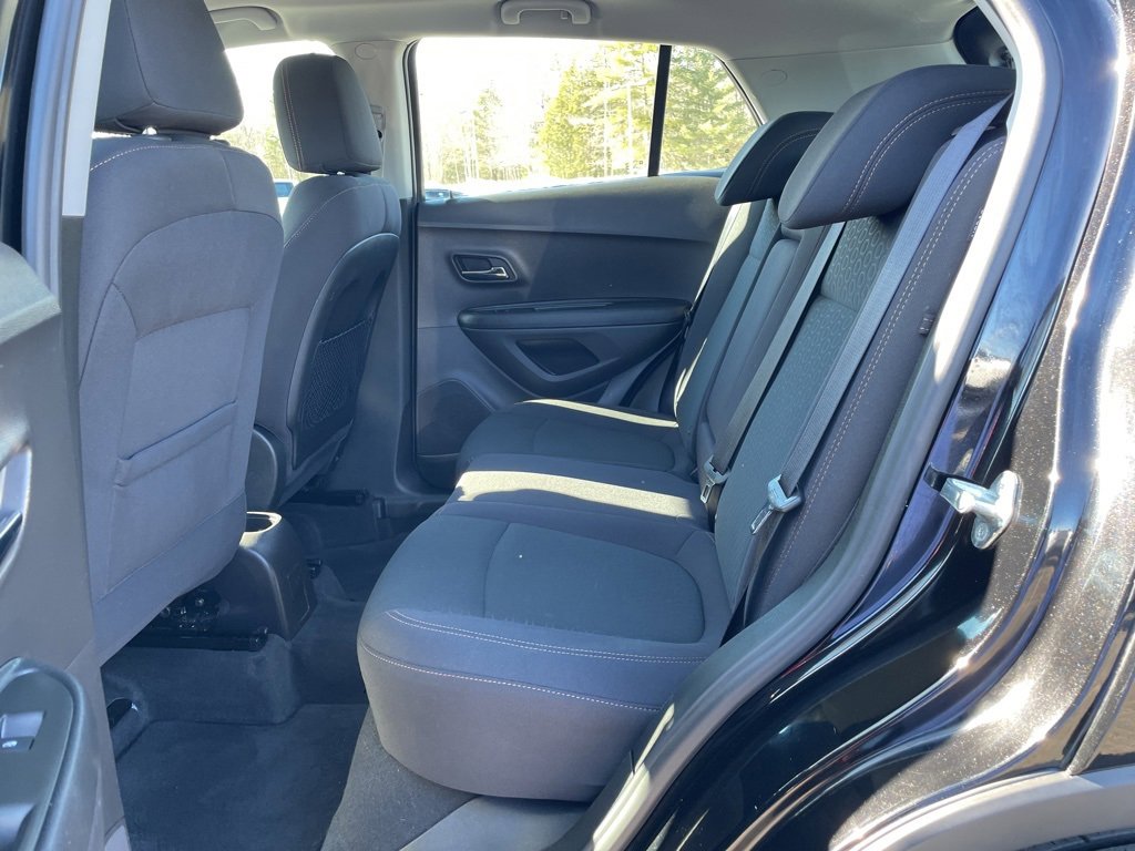 Used 2017 Chevrolet Trax LS image 23