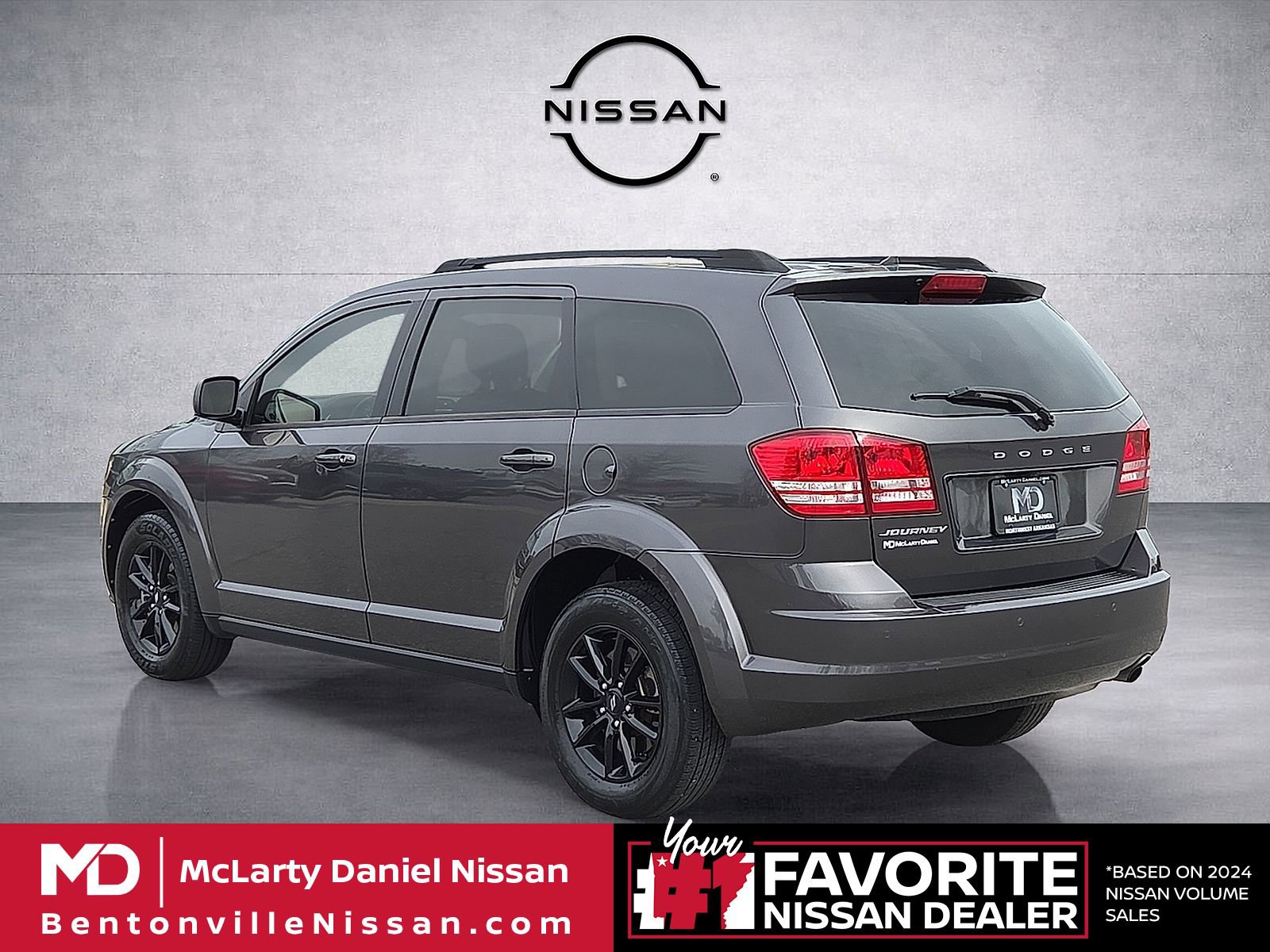 Used 2020 Dodge Journey SE w/ Blacktop Package image 4