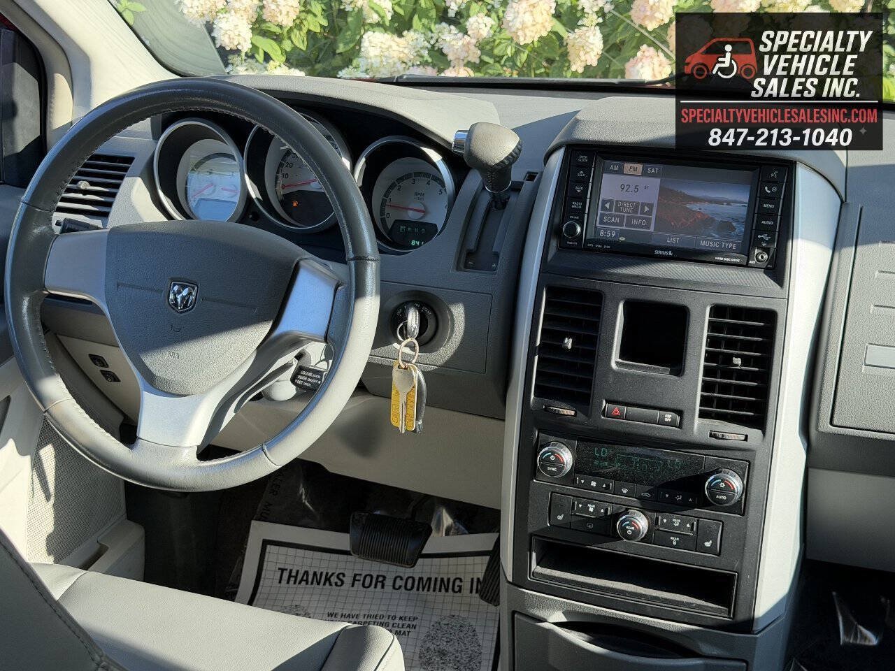 Used 2008 Dodge Grand Caravan SXT FWD image 32