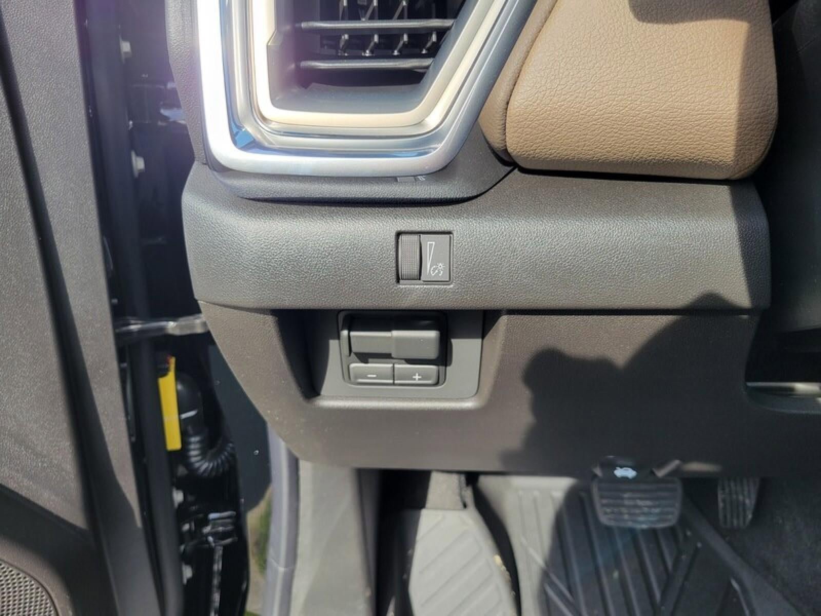 New 2026 GMC Canyon Denali AWD/4WD image 15