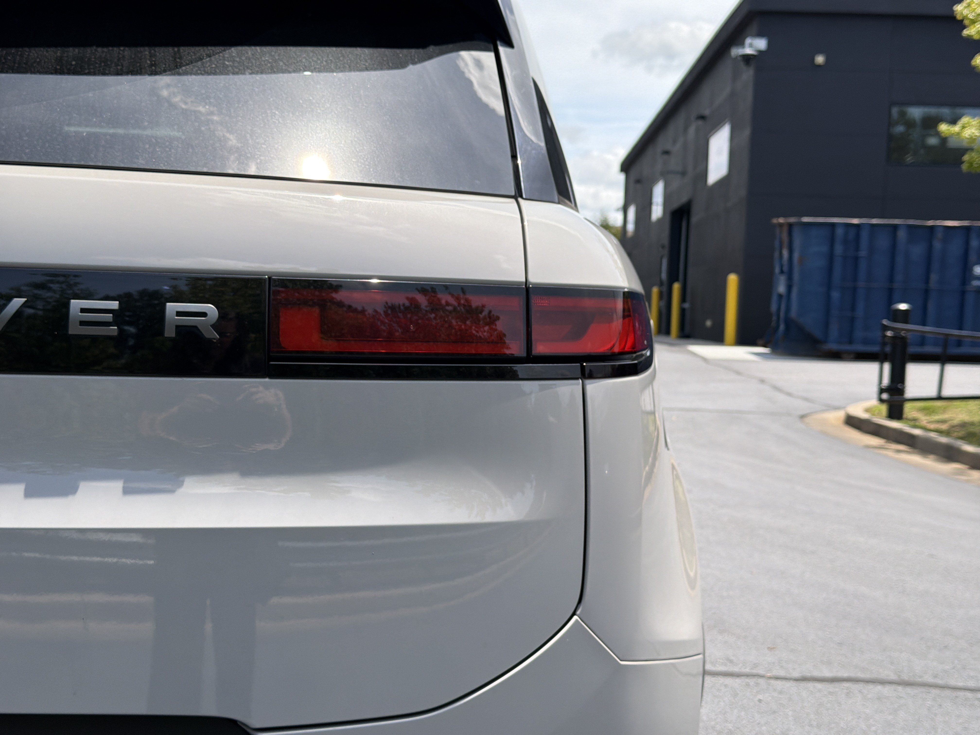 Used 2024 Land Rover Range Rover Sport SE AWD/4WD image 45