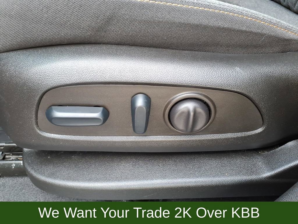 Used 2022 Chevrolet Equinox LT FWD image 25