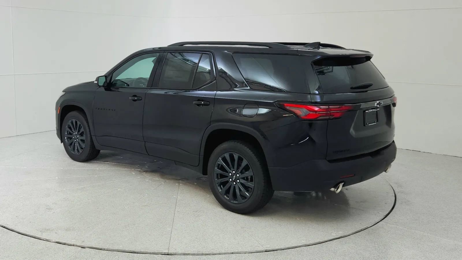 Used 2023 Chevrolet Traverse RS image 5