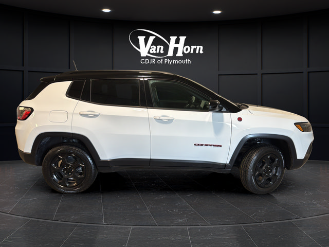 Used 2023 Jeep Compass Trailhawk w/ Sun and Sound Group AWD/4WD image 8