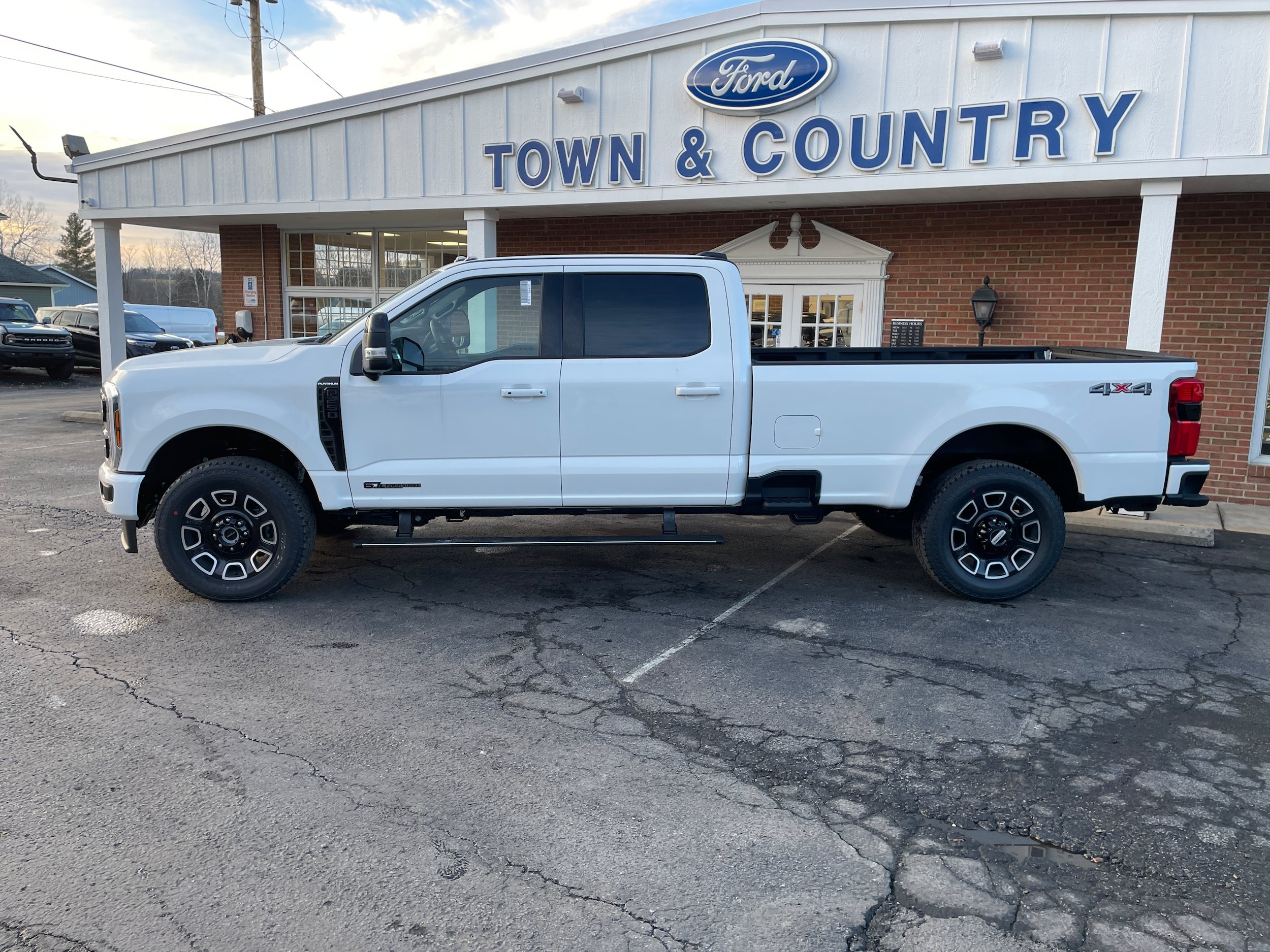 New 2026 Ford F250 Platinum AWD/4WD image 2