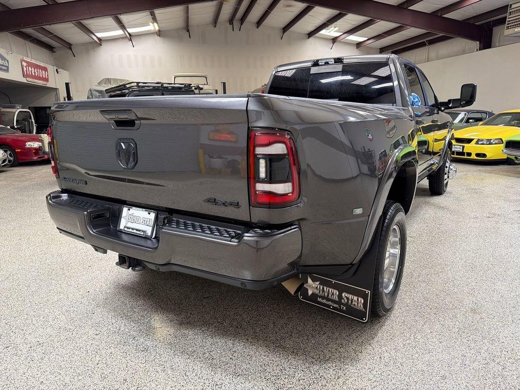 Used 2022 RAM 3500 Laramie w/ Night Edition AWD/4WD image 7