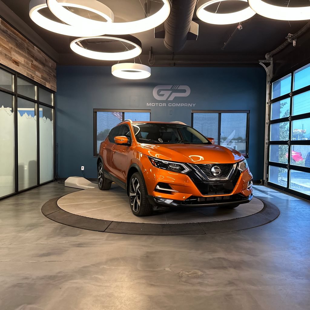 Used 2021 Nissan Rogue Sport SL w/ Premium Package AWD/4WD image 1