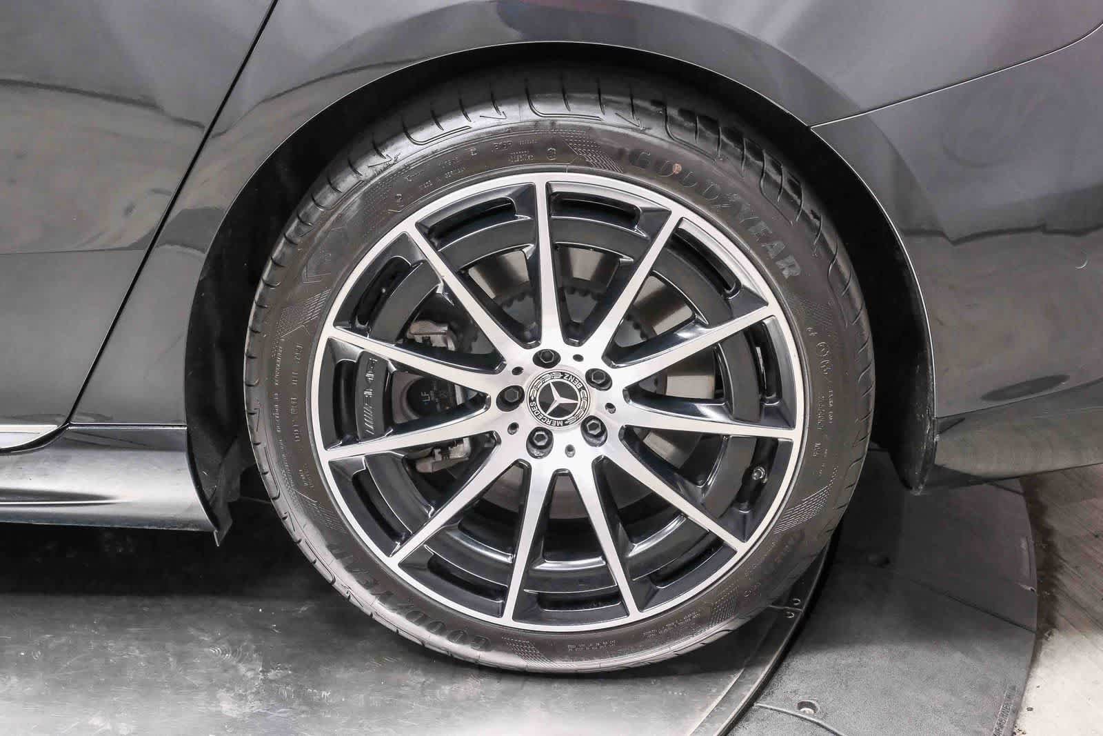 Certified 2024 Mercedes-Benz EQS 580 4MATIC Sedan image 9