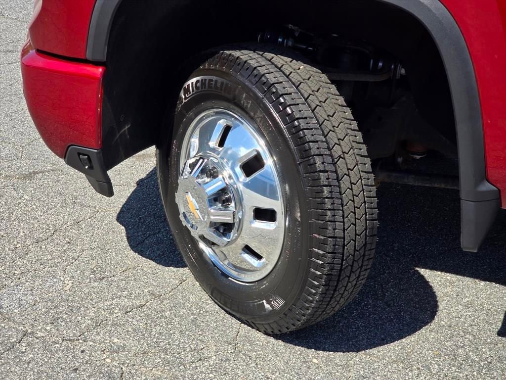 Used 2024 Chevrolet Silverado 3500 High Country w/ High Country Premium Package AWD/4WD image 27