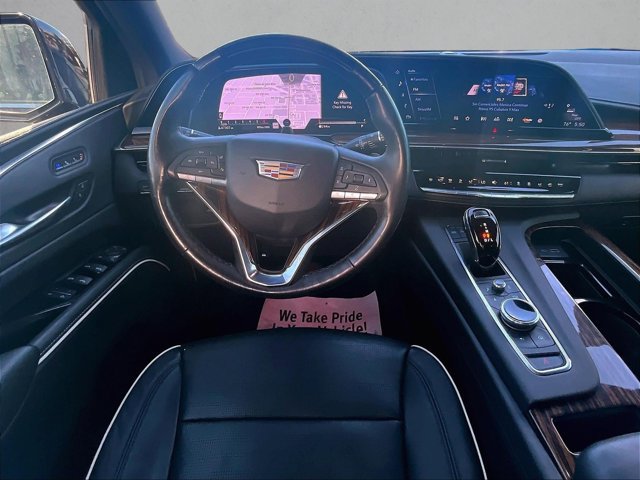 Used 2023 Cadillac Escalade Premium Luxury RWD image 7