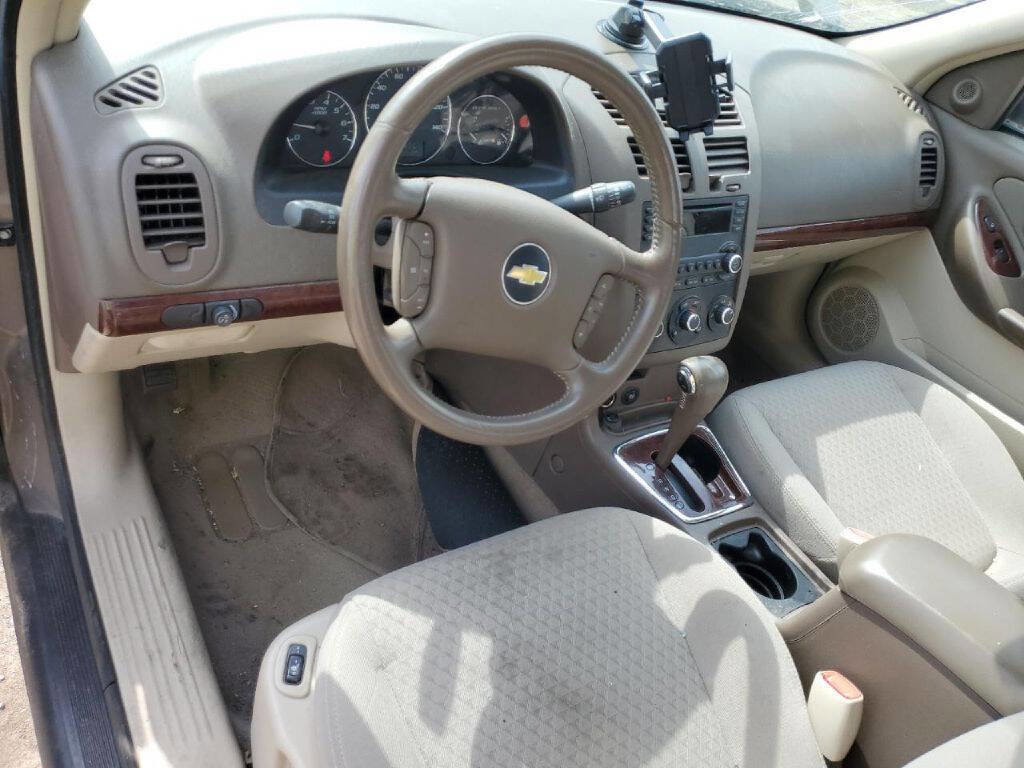 Used 2007 Chevrolet Malibu LT w/ Front Seating Package image 5