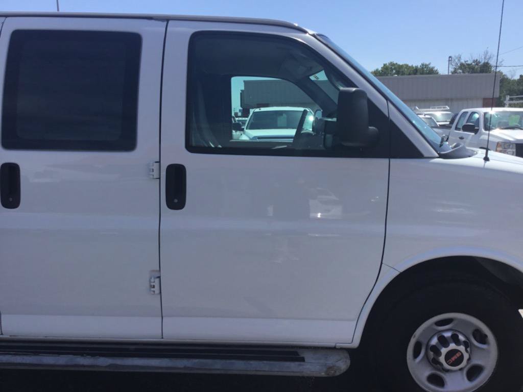 Used 2014 GMC Savana 2500 RWD image 11