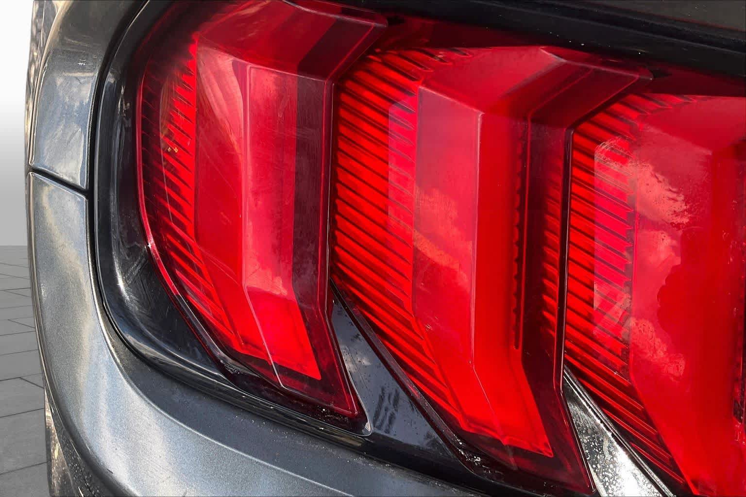 Used 2019 Ford Mustang Premium RWD image 28