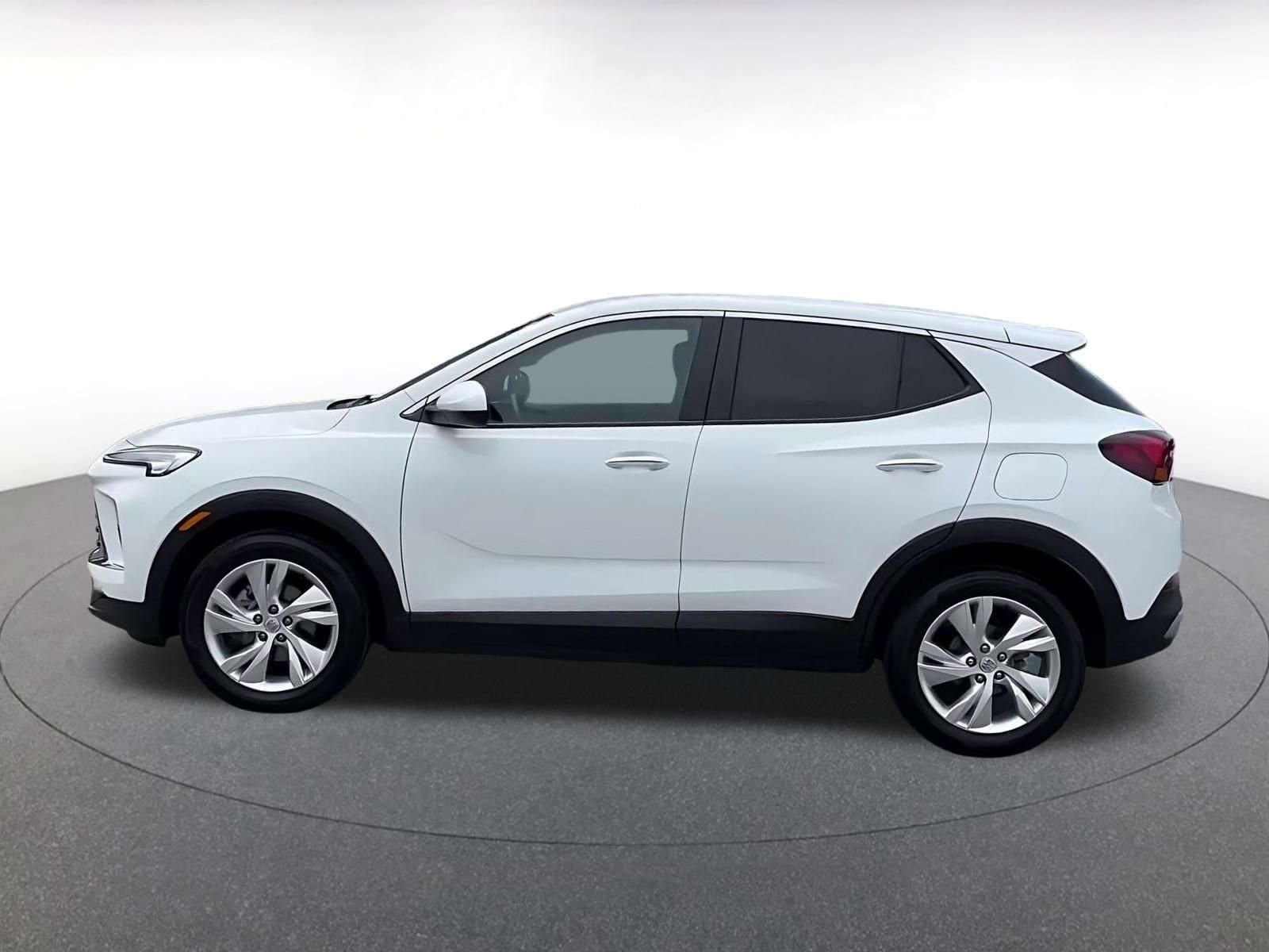 Used 2025 Buick Encore GX Preferred FWD image 9
