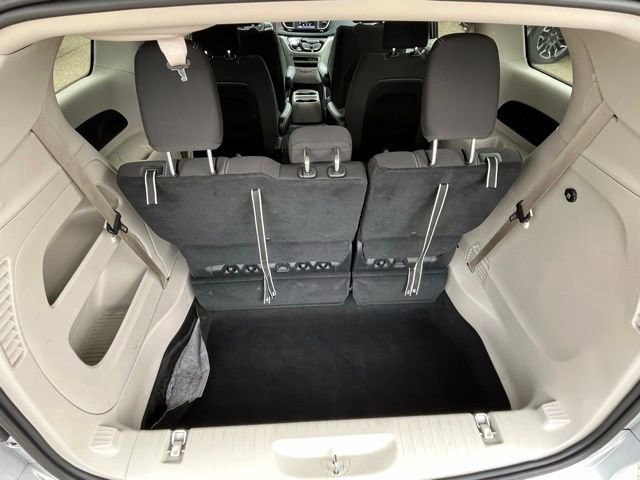 Used 2024 Chrysler Voyager LX FWD image 27