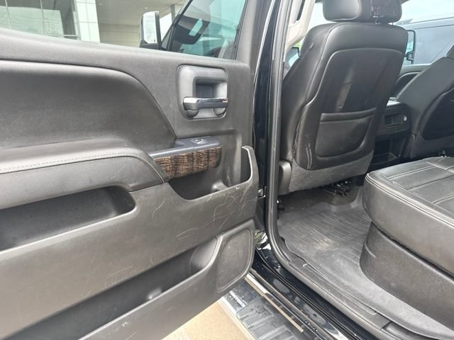 Used 2015 GMC Sierra 2500 Denali w/ Duramax Plus Package AWD/4WD image 8