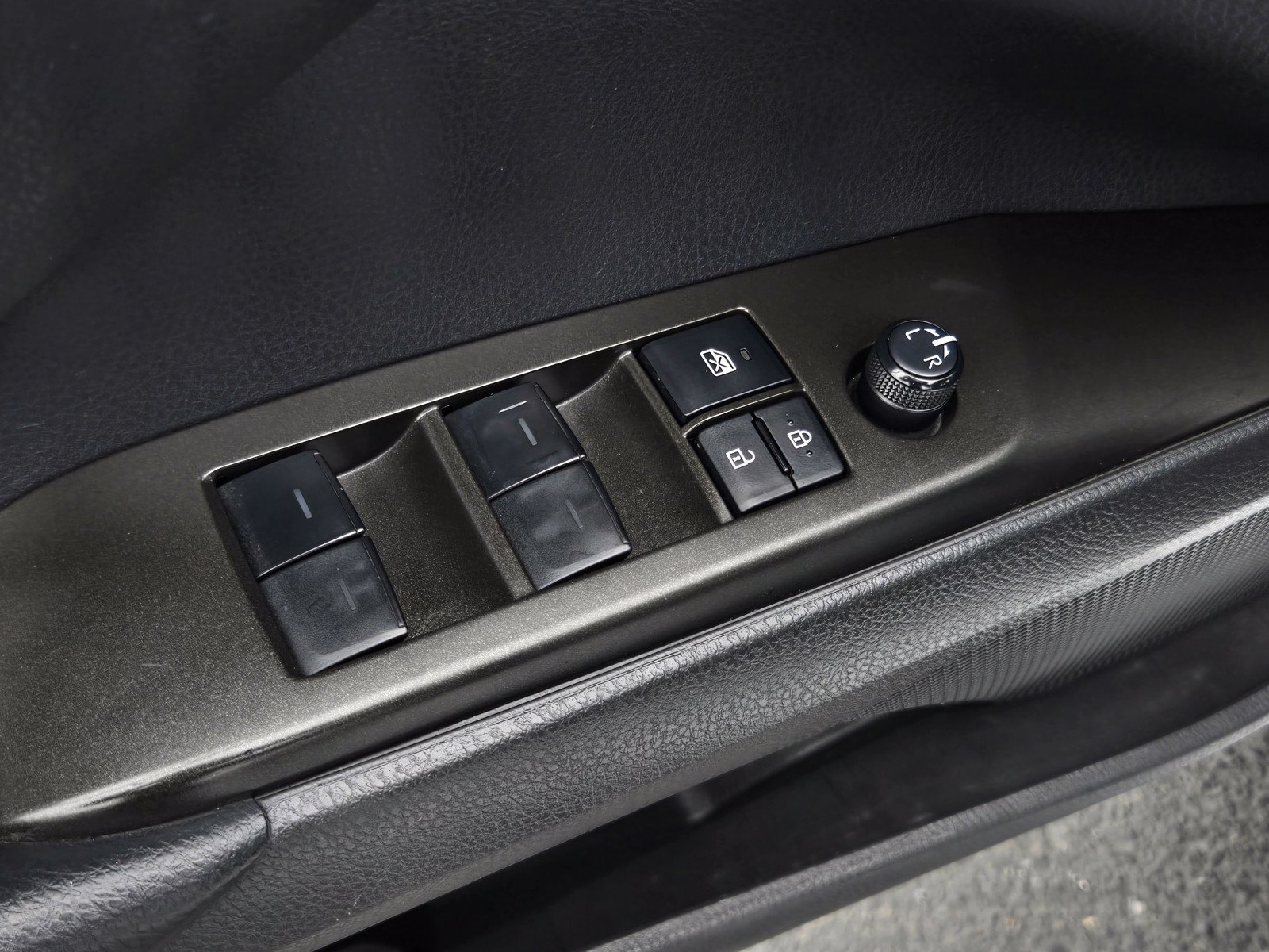 Certified 2023 Toyota Camry SE FWD image 9