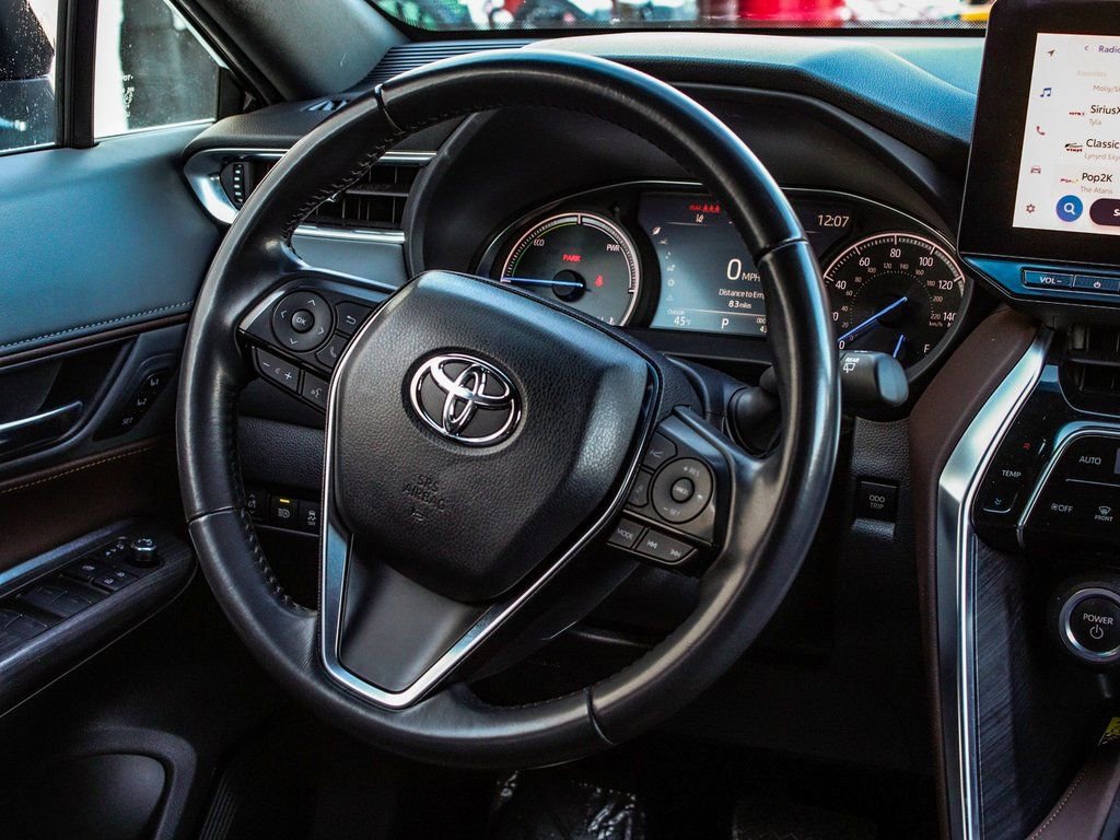 Used 2023 Toyota Venza XLE image 23
