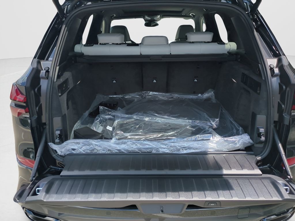 New 2026 BMW X5 sDrive40i w/ M Sport Package image 12
