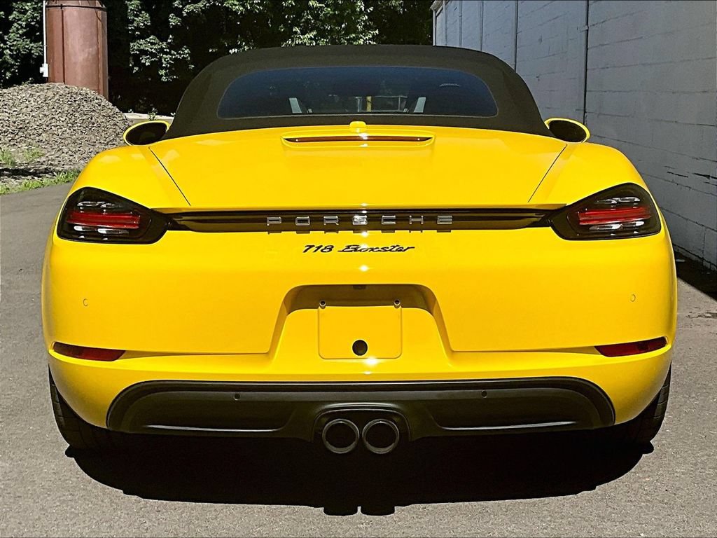 Certified 2024 Porsche 718 Boxster RWD image 9