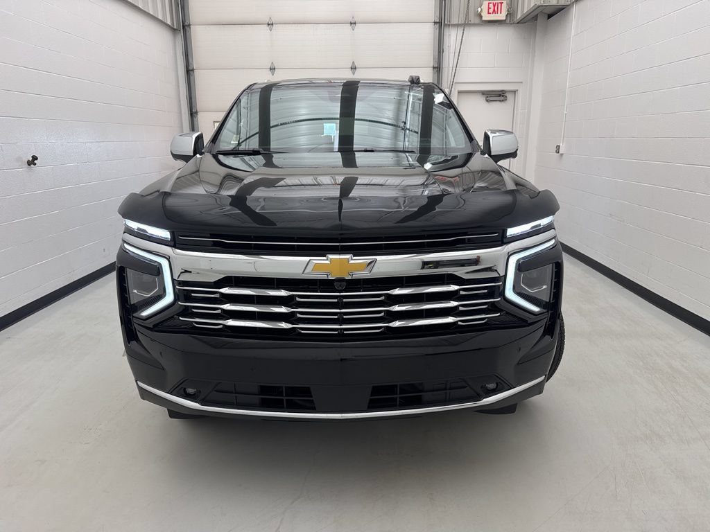 Used 2025 Chevrolet Tahoe Premier AWD/4WD image 17