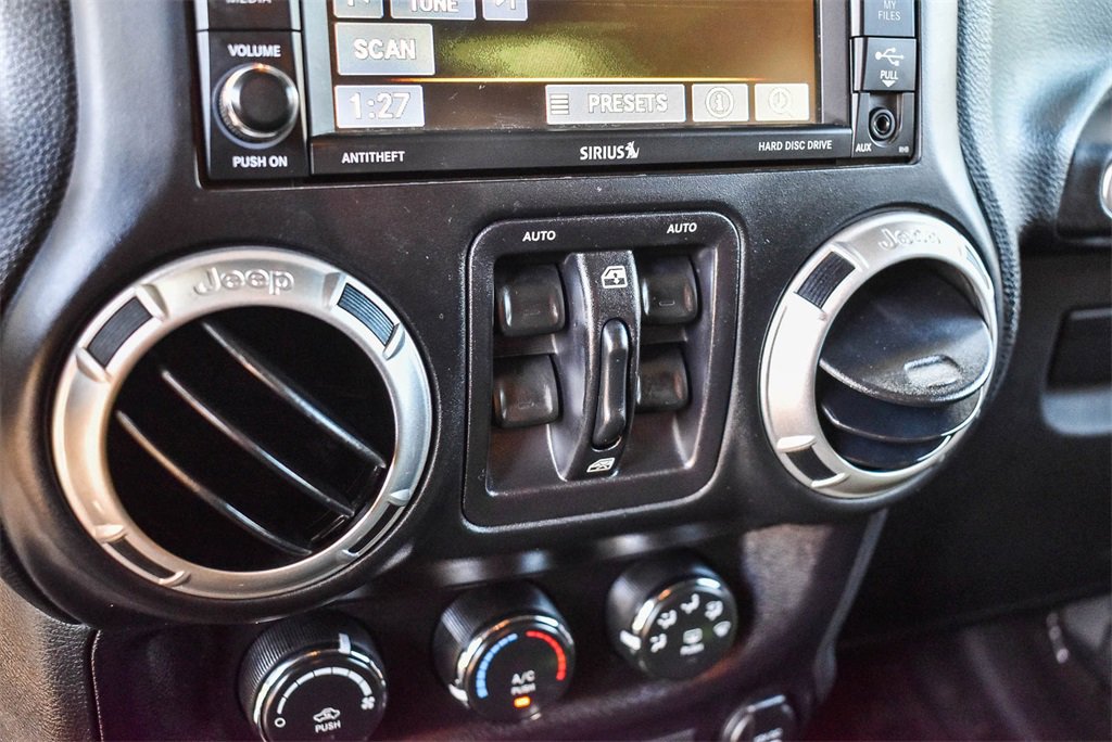 Used 2015 Jeep Wrangler Unlimited Sahara image 20