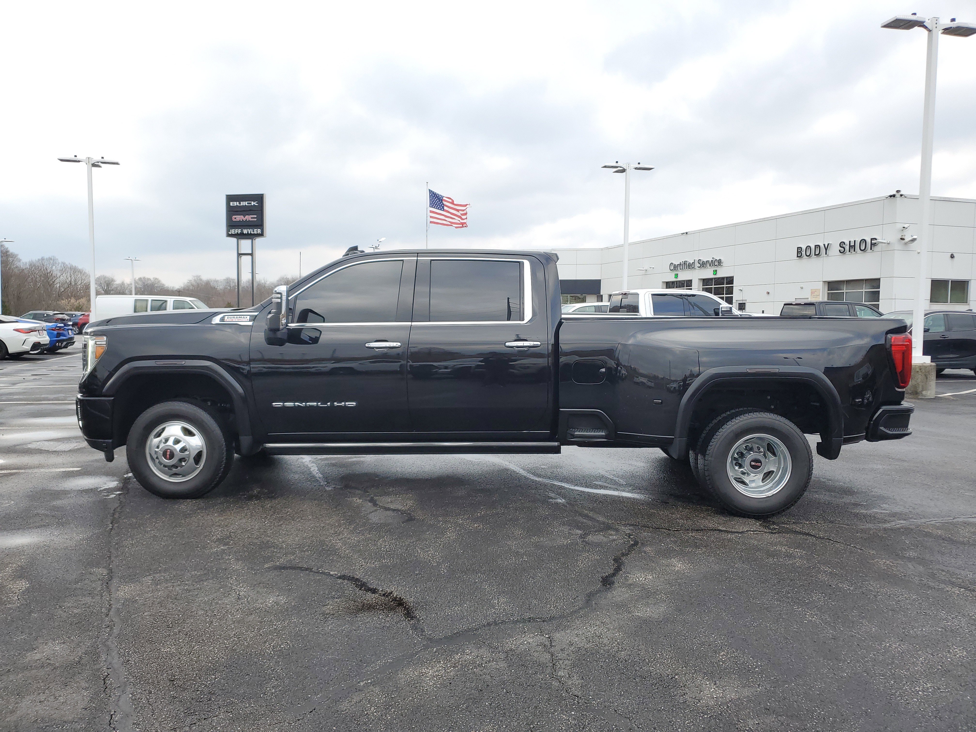 Used 2022 GMC Sierra 3500 Denali w/ Denali Ultimate Package image 8