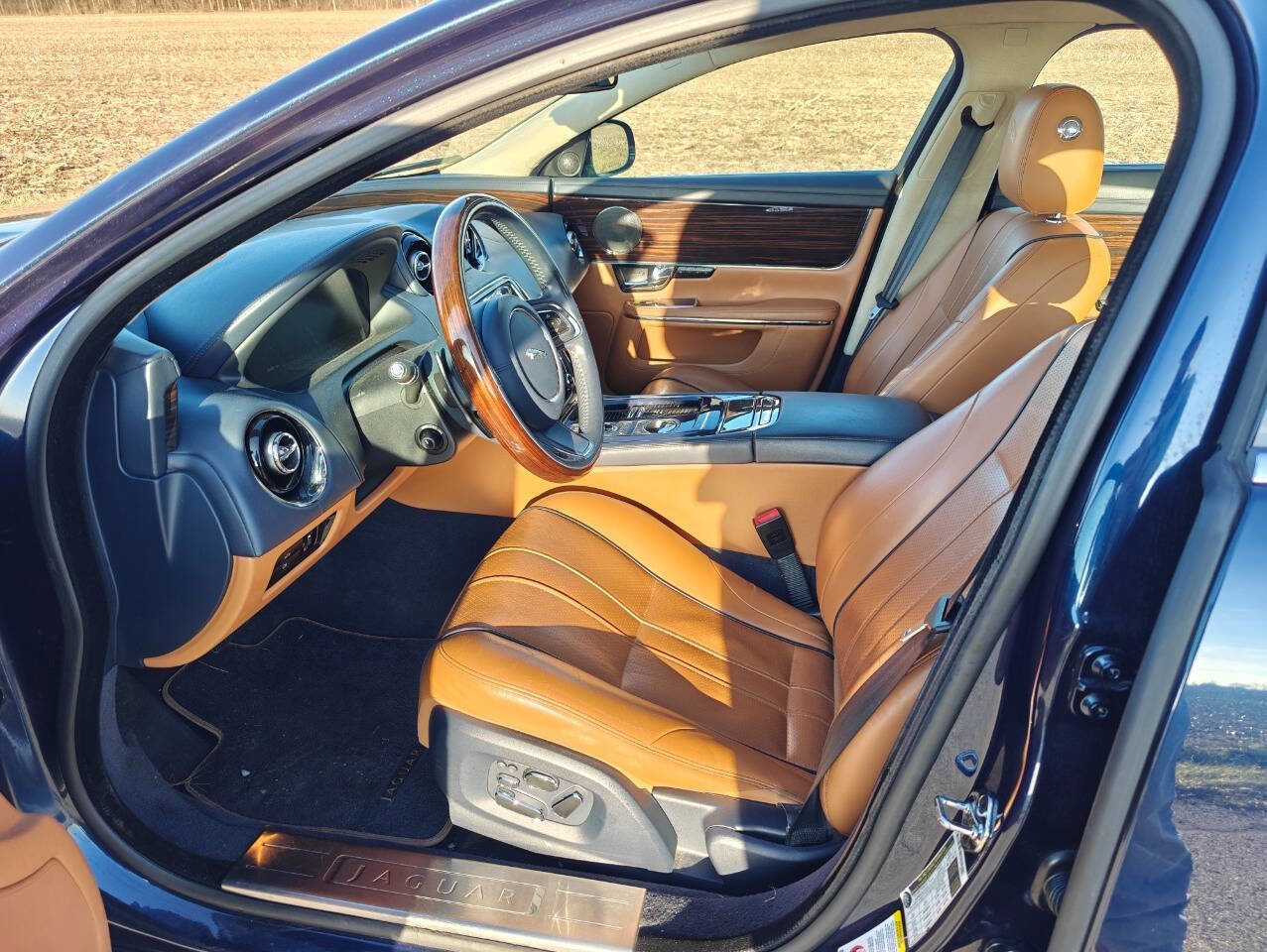 Used 2012 Jaguar XJ L image 9