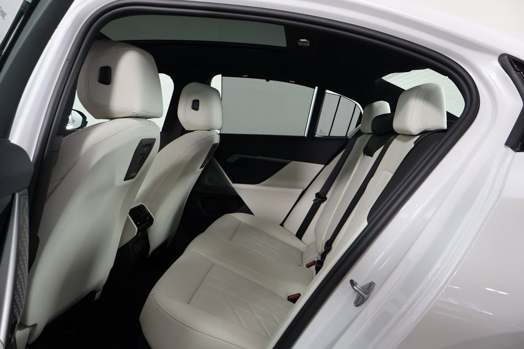 New 2026 BMW 540i xDrive w/ Executive Package image 6