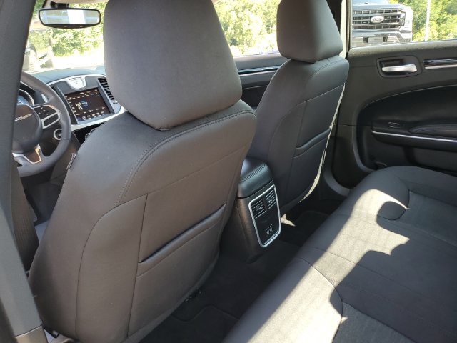 Used 2023 Chrysler 300 Touring w/ Sport Appearance Package RWD image 26