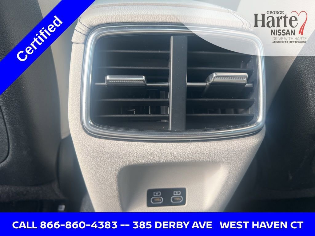 Used 2024 Genesis G70 2.5T image 36