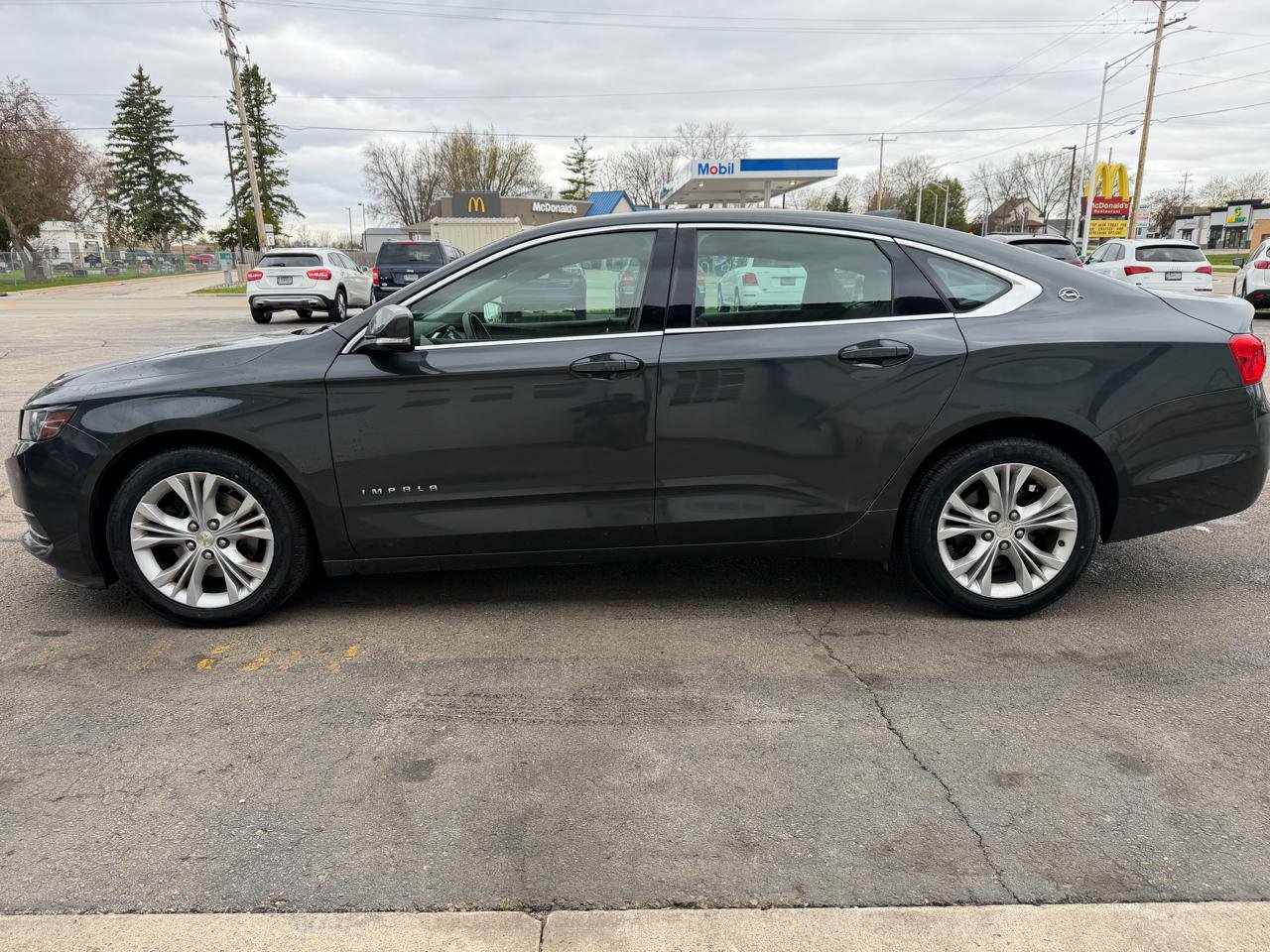 Used 2015 Chevrolet Impala LT w/ Convenience Package FWD image 6