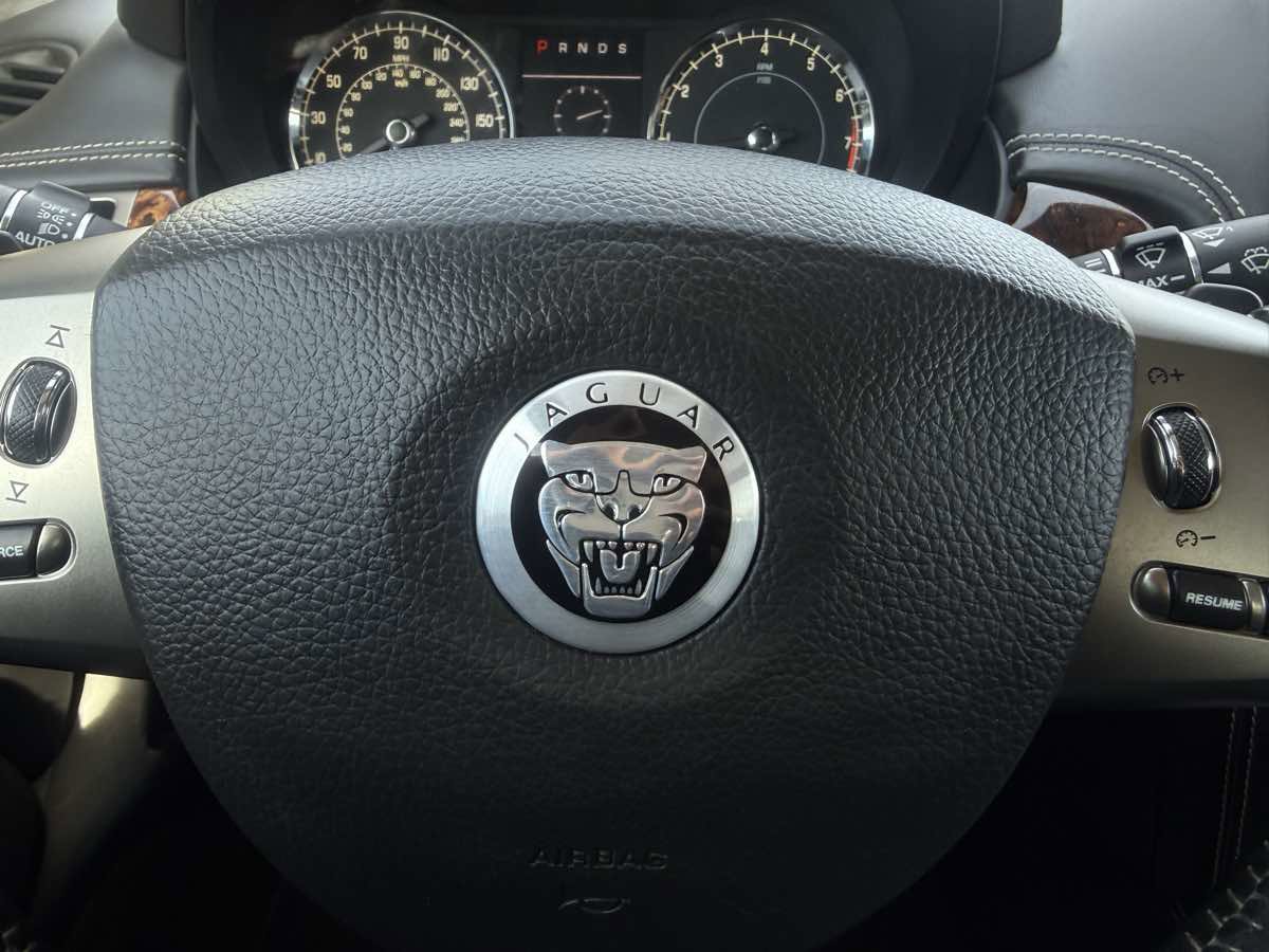 Used 2011 Jaguar XK image 37