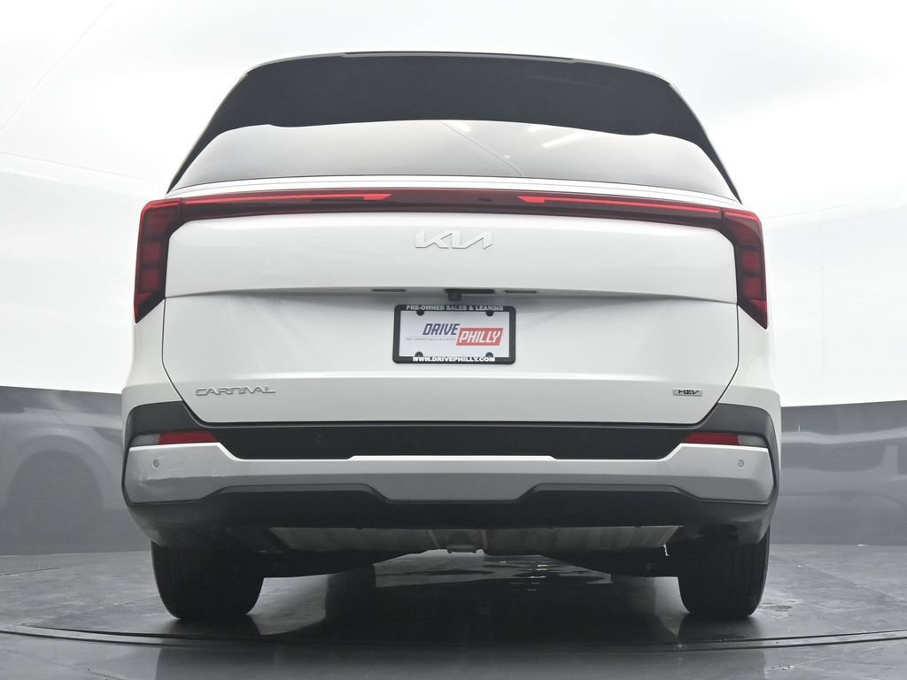 Used 2026 Kia Carnival LXS FWD image 31