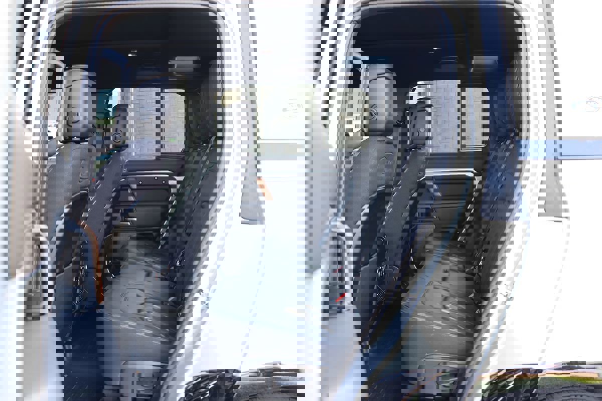 Used 2020 Land Rover Defender 110 X image 33