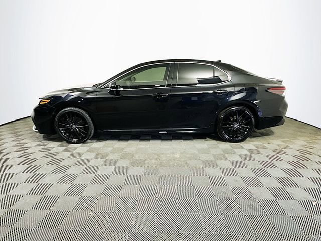 Certified 2022 Toyota Camry XSE FWD image 5