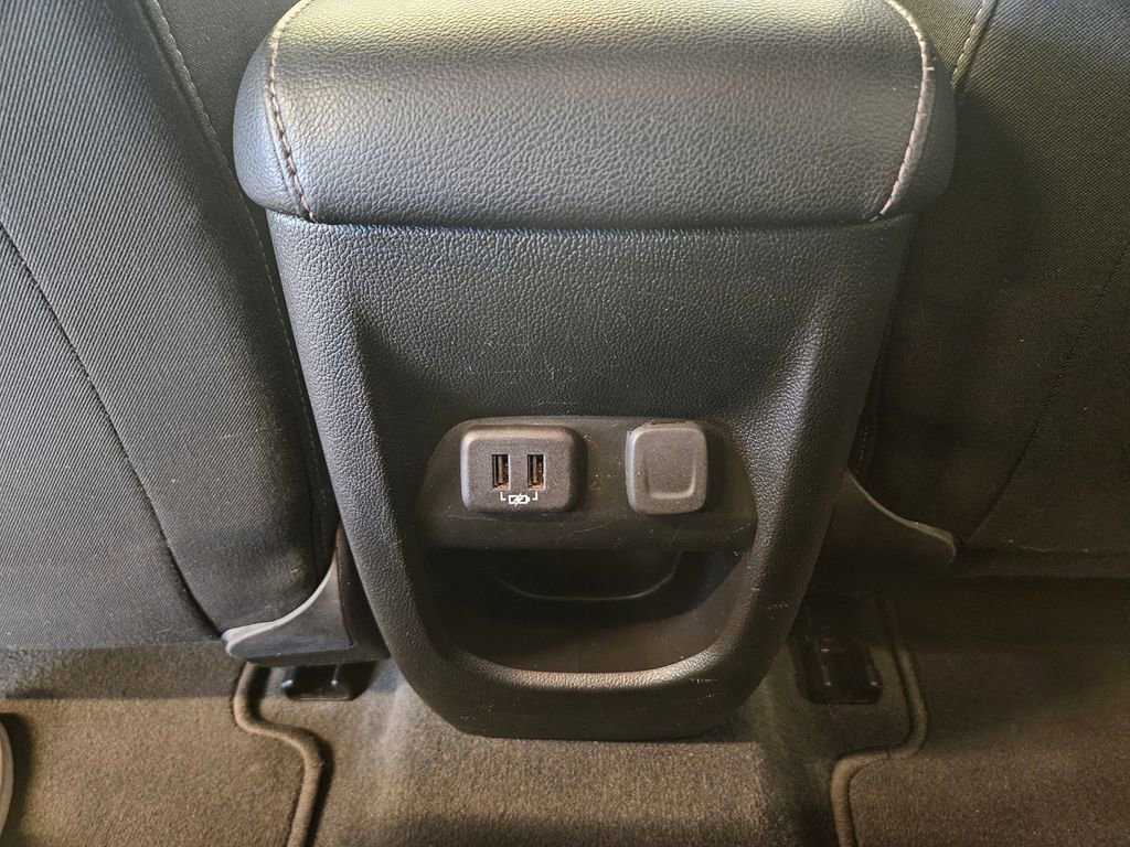 Used 2022 Chevrolet Colorado LT w/ Safety Package image 20