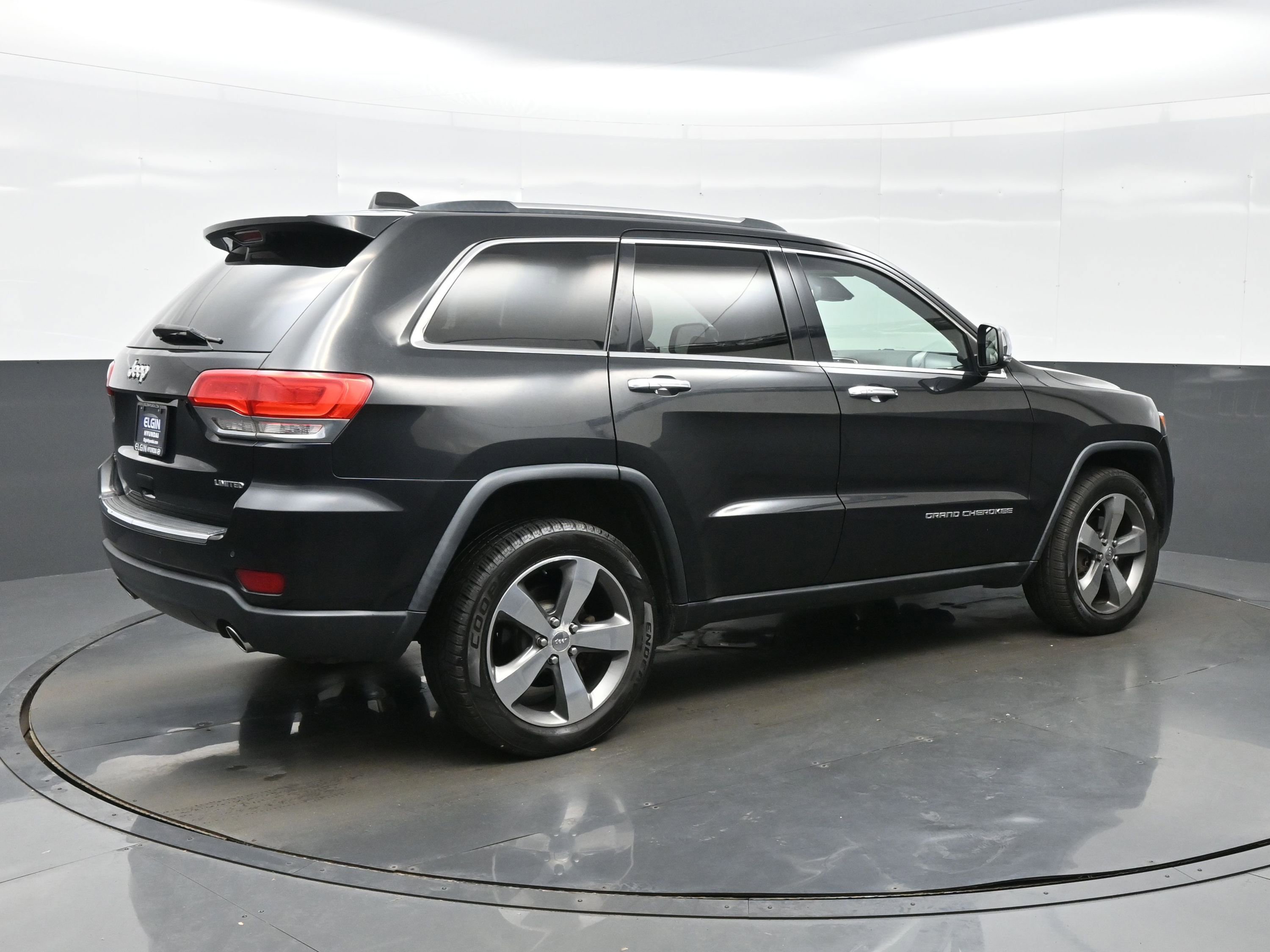 Used 2014 Jeep Grand Cherokee Limited w/ Luxury Group II AWD/4WD image 6