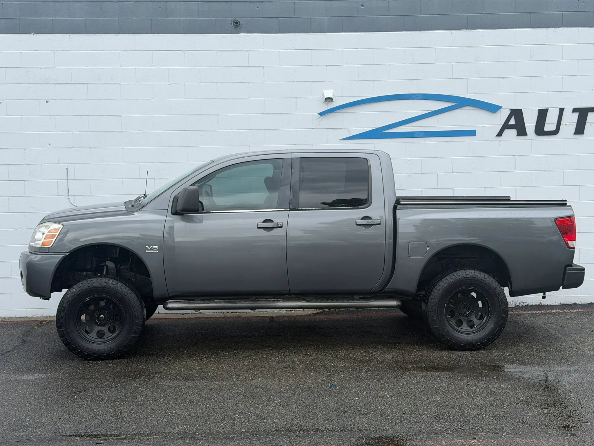Used 2004 Nissan Titan XE w/ (PRF) Preferred Pkg AWD/4WD image 3