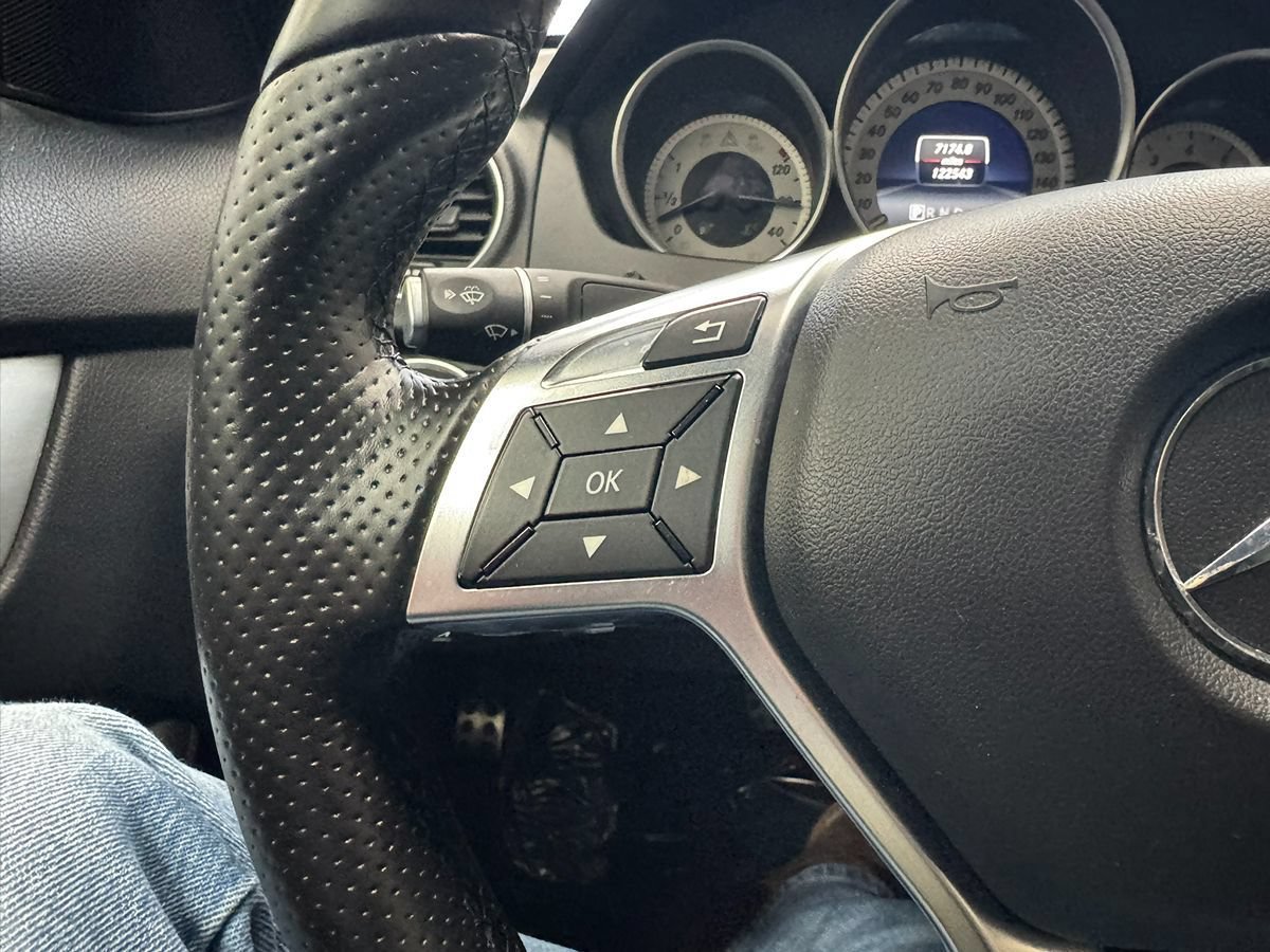Used 2015 Mercedes-Benz C 350 4MATIC Coupe image 38