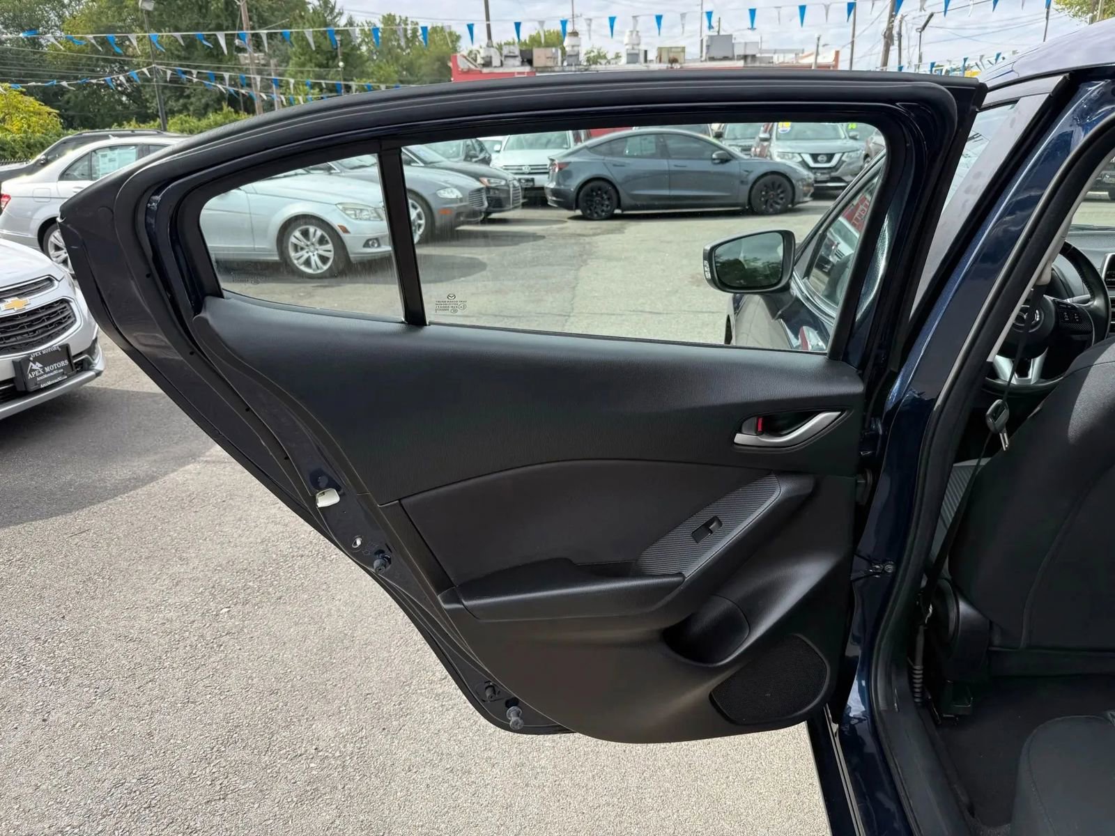 Used 2014 MAZDA MAZDA3 i Touring image 34