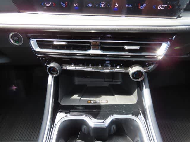 Used 2024 Chevrolet Traverse LT w/ LPO, Floor Liner Package image 24