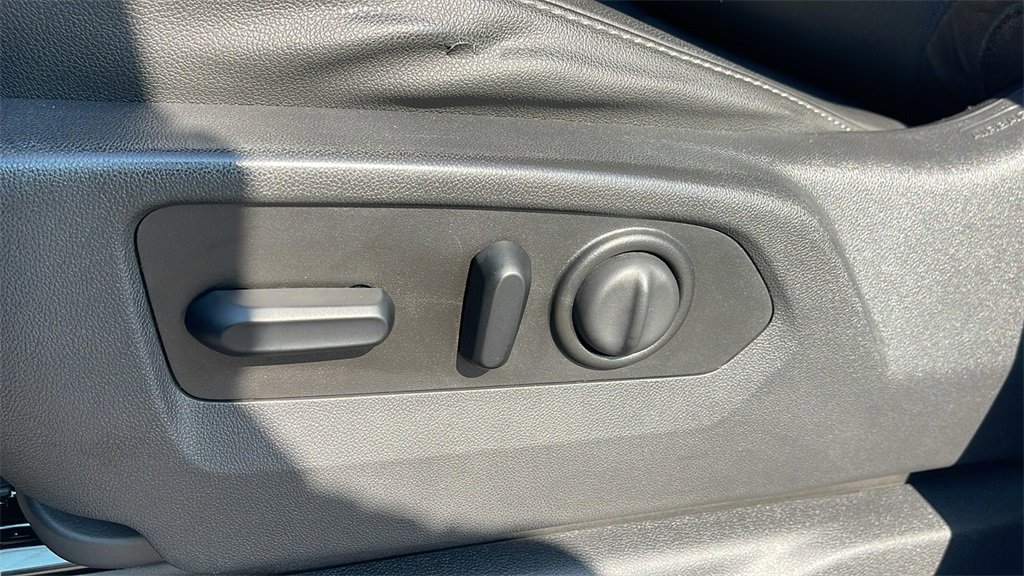 Used 2019 GMC Sierra 1500 SLT w/ SLT Premium Plus Package image 12