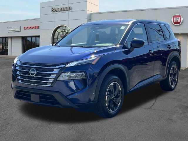 Used 2025 Nissan Rogue SV AWD/4WD image 3