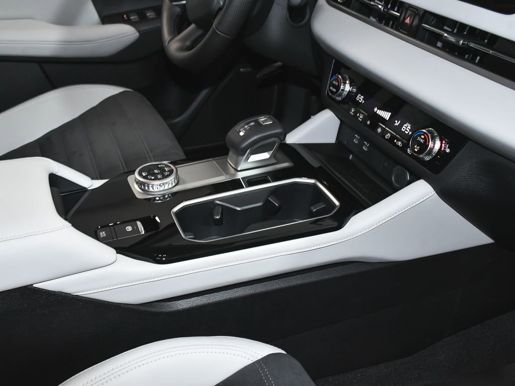 Used 2025 Mitsubishi Outlander SE image 60