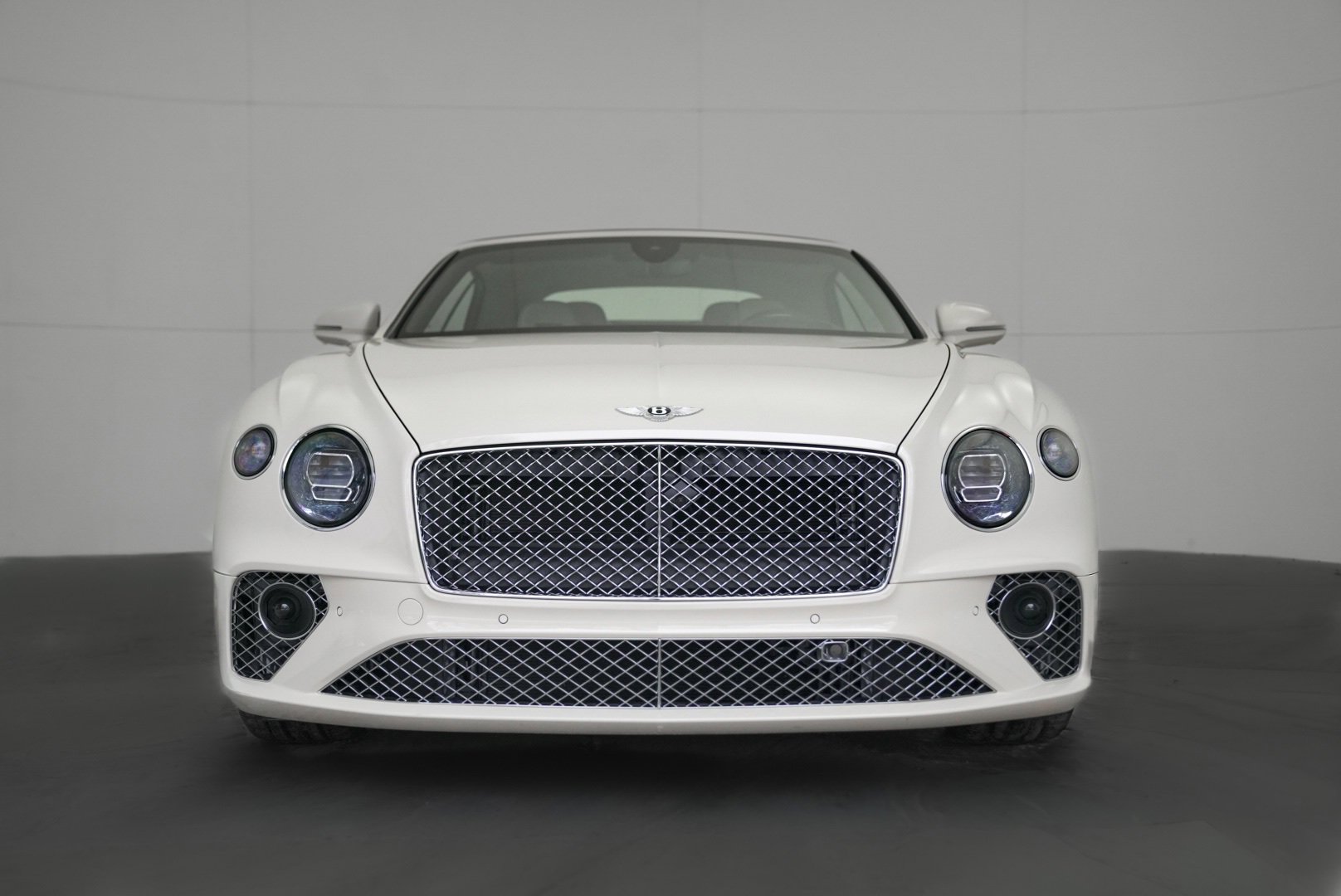Used 2023 Bentley Continental GT Azure image 89