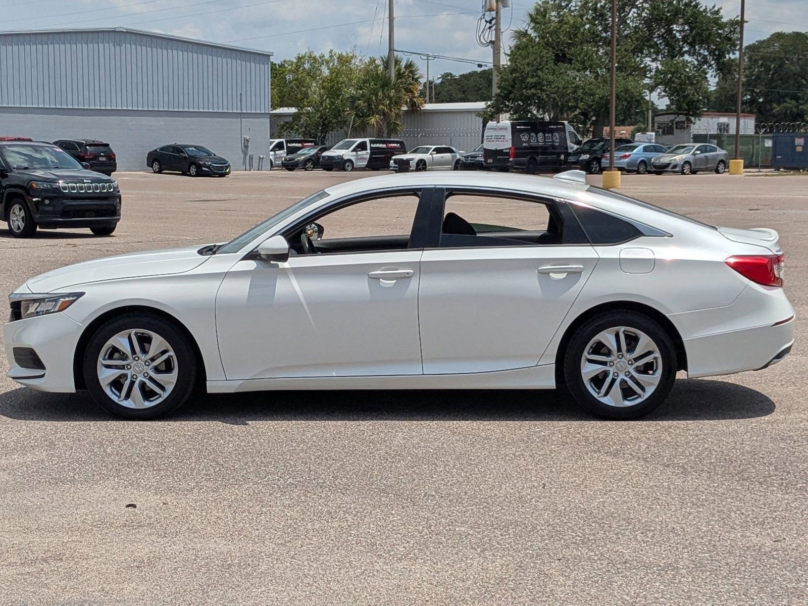 Used 2019 Honda Accord LX image 8